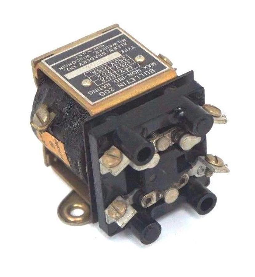 Used ALLEN BRADLEY 200-G-110 RELAY W/ 00D154 COIL 64V