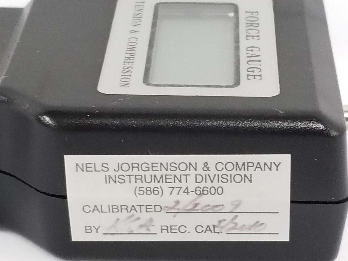 Used EXTECH 475040 TENSION & COMPRESSION FORCE GAUGE 5000G 49N 176oz. W/ ATTACHMENTS