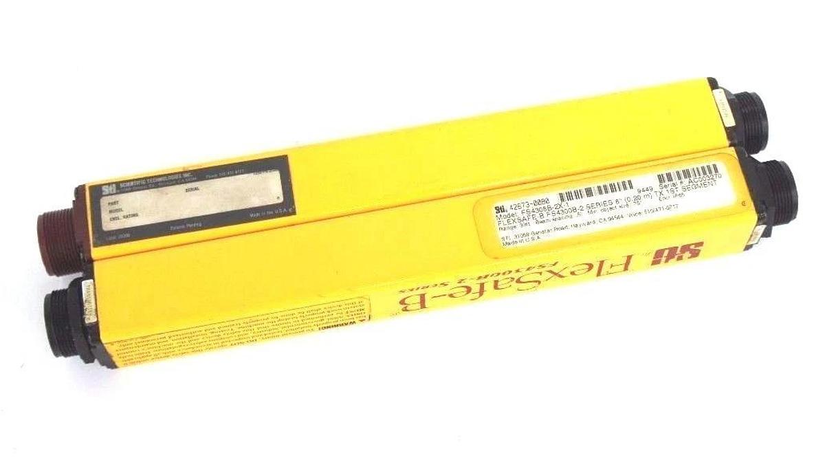 Used STI FLEXSAFE-B TRANSMITTER AND RECEIVER MODEL FS4308B-2X-1 8" 42673-0080