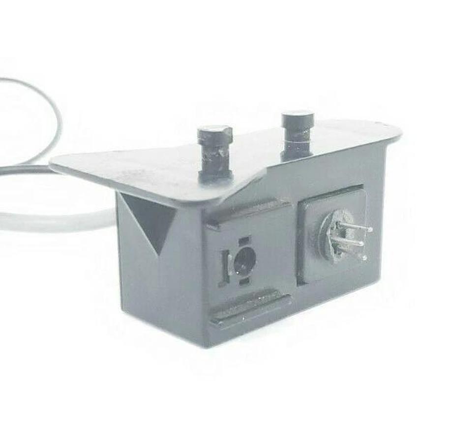 Used SICK OPTIC E0001900A BASIC LOGIC XENOROL PHOTOELECTRIC SENSOR (DAMAGED)