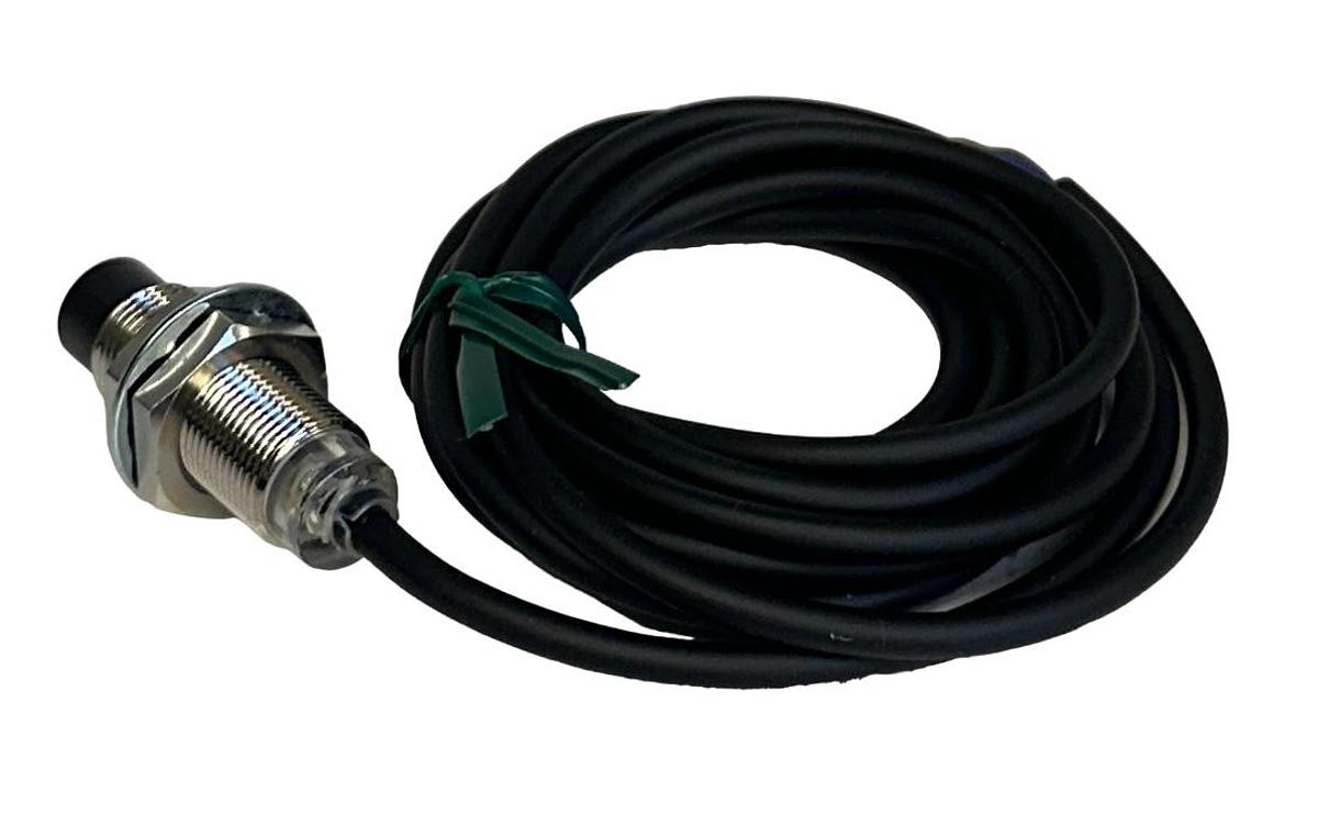 Used NAiS UZQ2211 / UZQ2 SERIES INDUCTIVE PROXIMITY SWITCH 8mm RANGE 12-24VDC NSNP