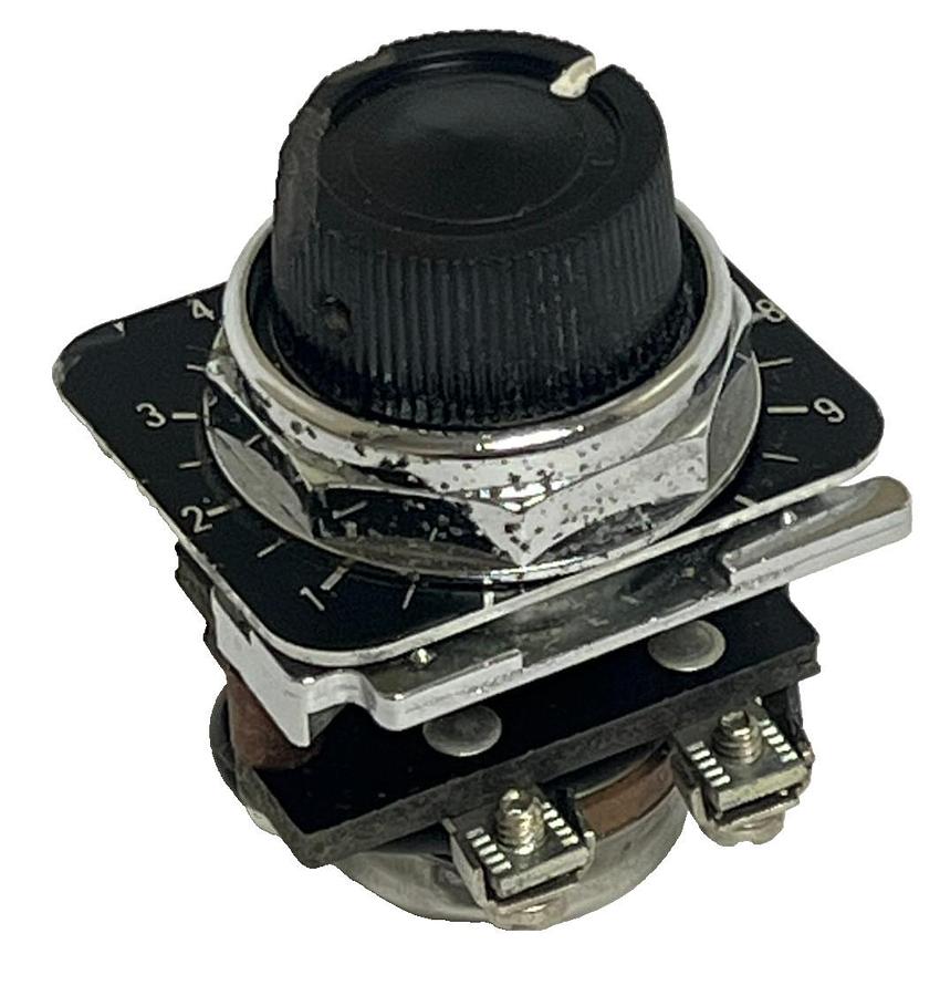 Used Eaton 10250T338 Potentiometer 30mm Heavy Duty 5000 Ohm 2W 10250T
