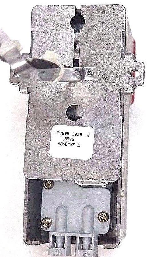 Used NEW HONEYWELL LP920B-1029 PNEUMATIC INTEGRAL BULB TEMPERATURE CONTROLLER 30-150F
