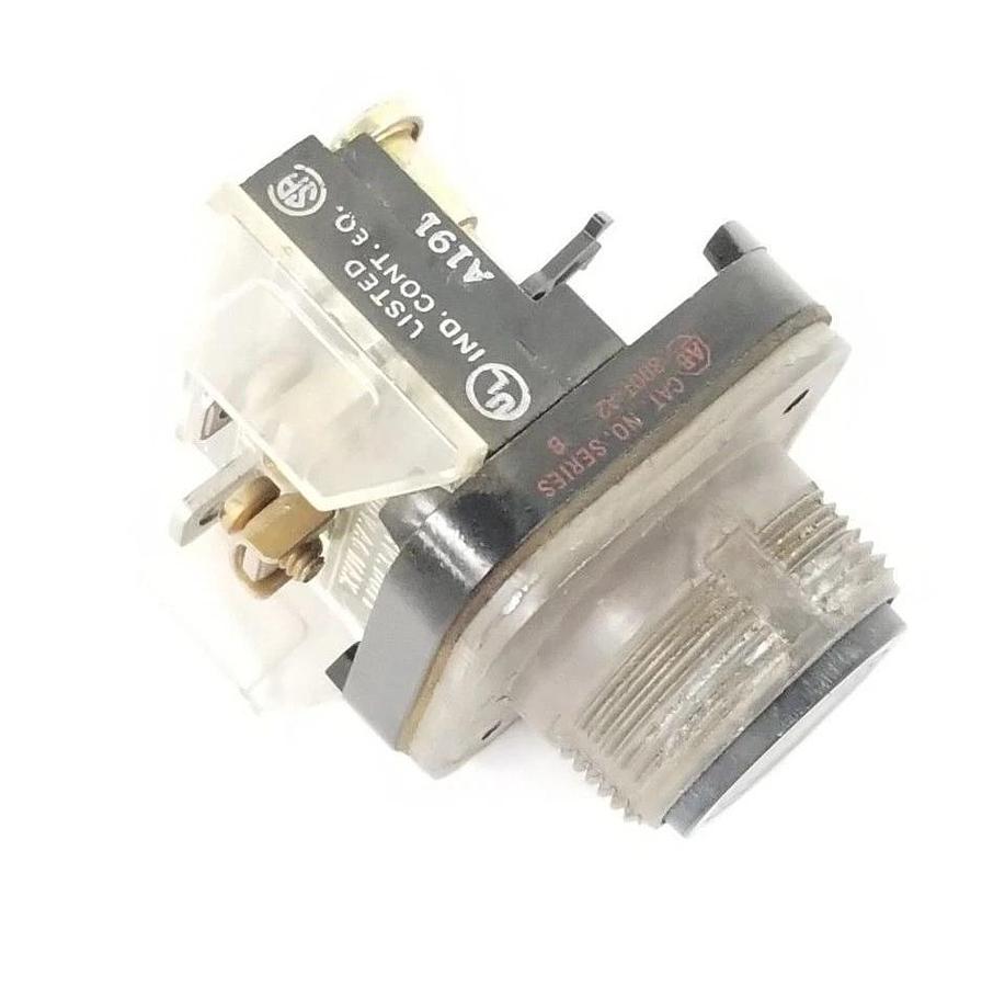 Used ALLEN BRADLEY 800T-A2 PUSH BUTTON SER. B W/ 800T-XA SER. C CONTACT BLOCK