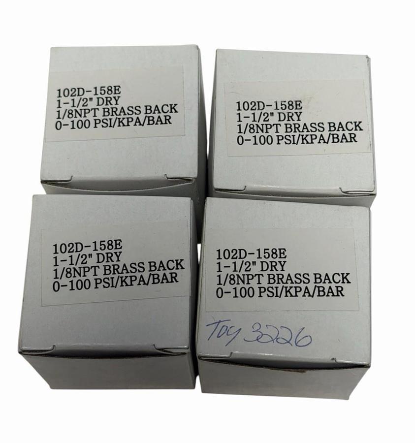 (4) NIB PIC 102D-158E PRESSURE GAUGES 1-1/2'' DRY 1/8NPT BRASS BACK 0-100 PSI