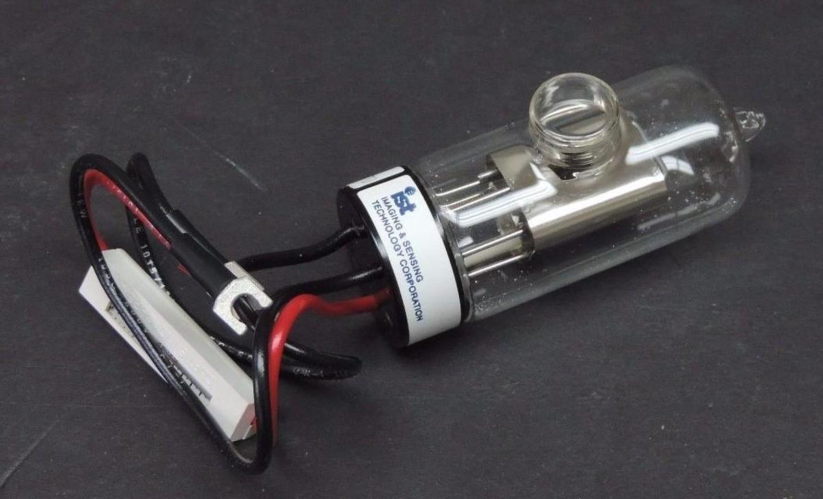 Used NIB IST TYPE 18230 DEUTERIUM LAMP MODEL 120-LC 3.21UA, 98-30P