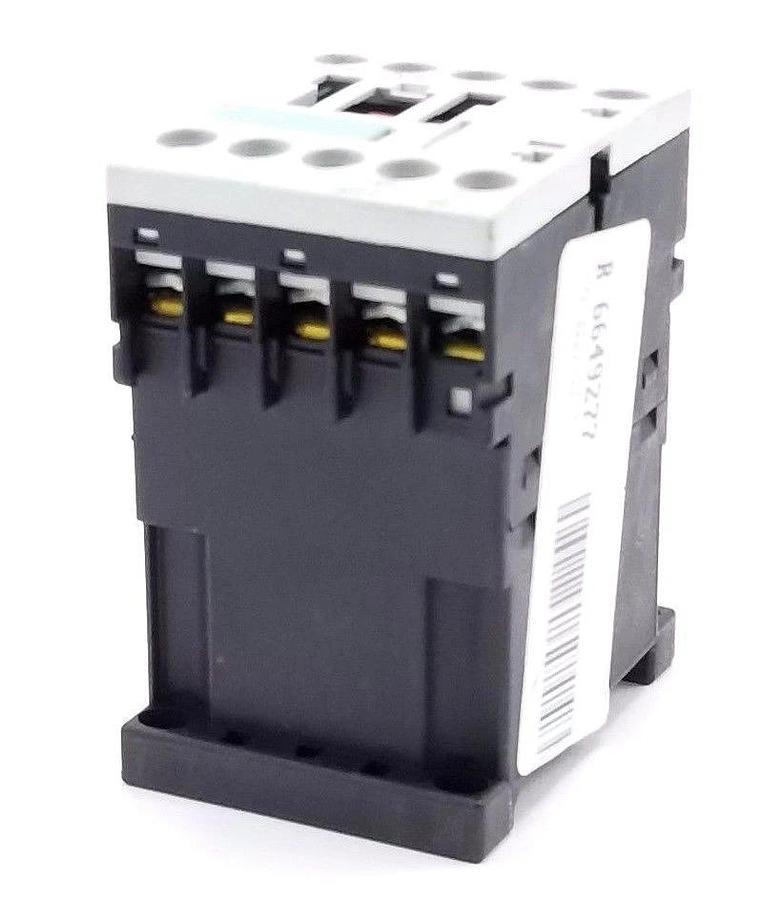 Used SIEMENS 3RH1131-1BB40 CONTROL RELAY 10AMP, 4POLE, 3NO/1NC 24VDC COIL