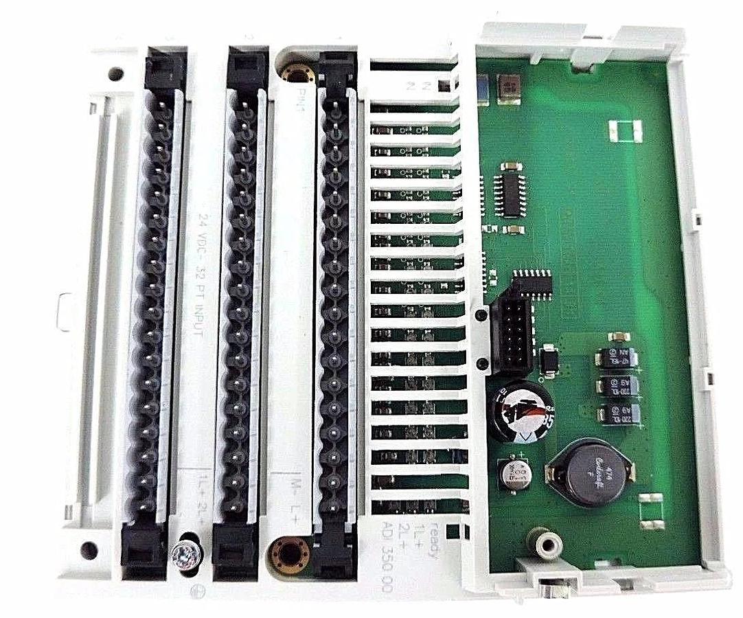 Used SCHNEIDER MODICON TSX MOMENTUM 170ADI35000 I/O BASE 32DI 24VDC, PV: 07, RL: 20