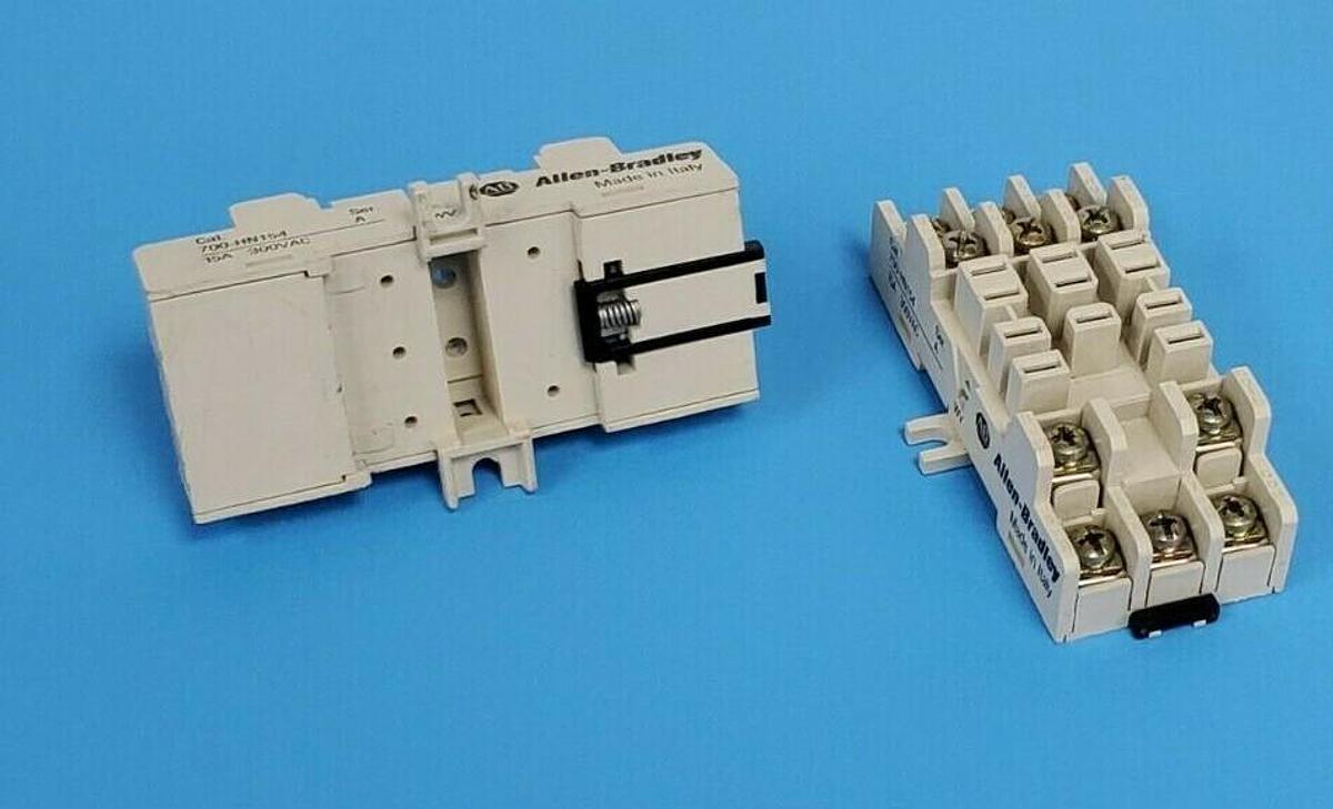 Used LOT OF 2 NEW ALLEN BRADLEY 700-HN154 RELAY SOCKETS 11-PIN 15 A 300 VAC SER. A