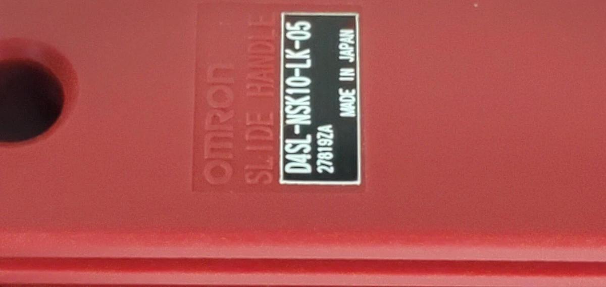Used NIB OMRON D4SL-NSK10-LK-05 GUARD LOCK SAFETY-DOOR SWITCH D4SL-N SLIDE KEY