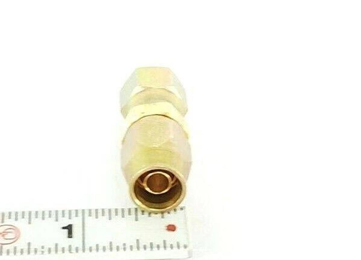 LOT OF 6 NEW SSP U-BUILD HOSE FITTINGS / COUPLINGS (5/8" X 1/2" X 7/16")