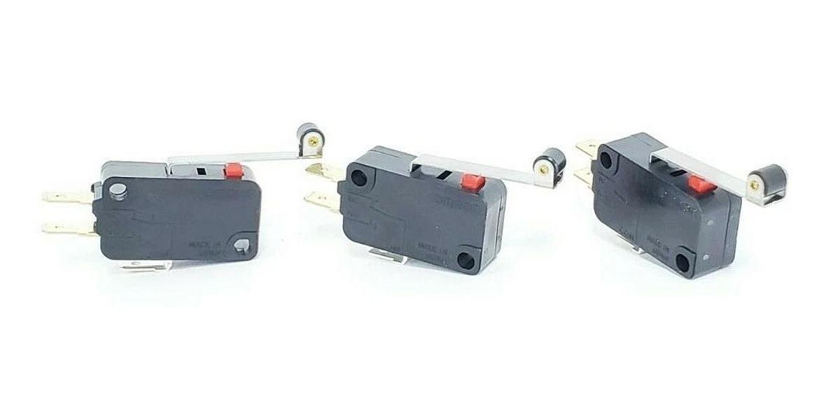 LOT OF 3 NEW OMRON VX-016-1C23 SNAP SWITCHES 0.1A 125VAC 30VDC 125V VX0161C23