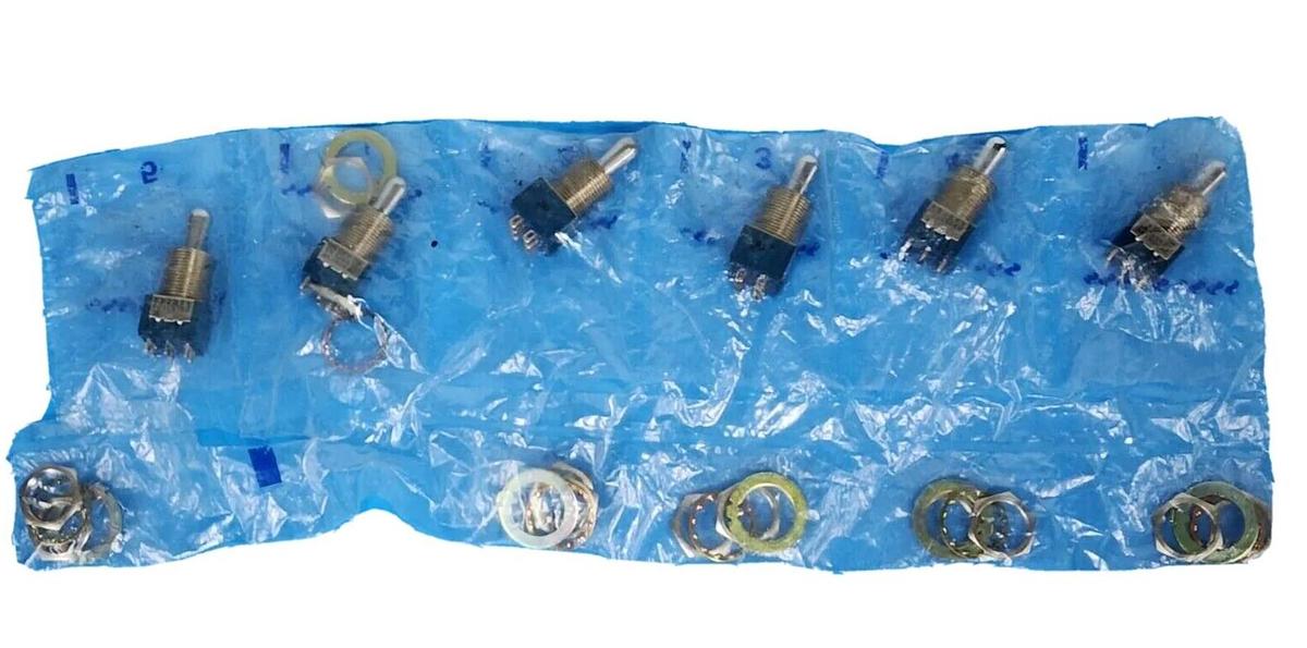 Used LOT OF 6 NEW FUJISOKU 8B2041 TOGGLE SWITCHES