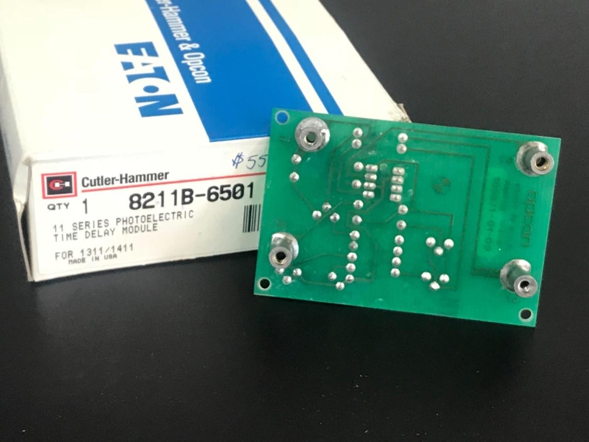 Used NEW CUTLER-HAMMER 8211B-6501 SER: B1, 11 SERIES PHOTOELECTRIC TIME DELAY MODULE