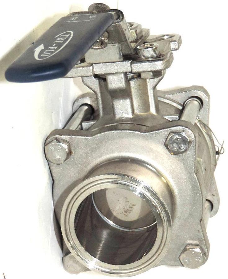 Used TRU-FLO 2" 1000 WOG STAINLESS BALL VALVE WITH MALE/MALE CLAMP FITTINGS