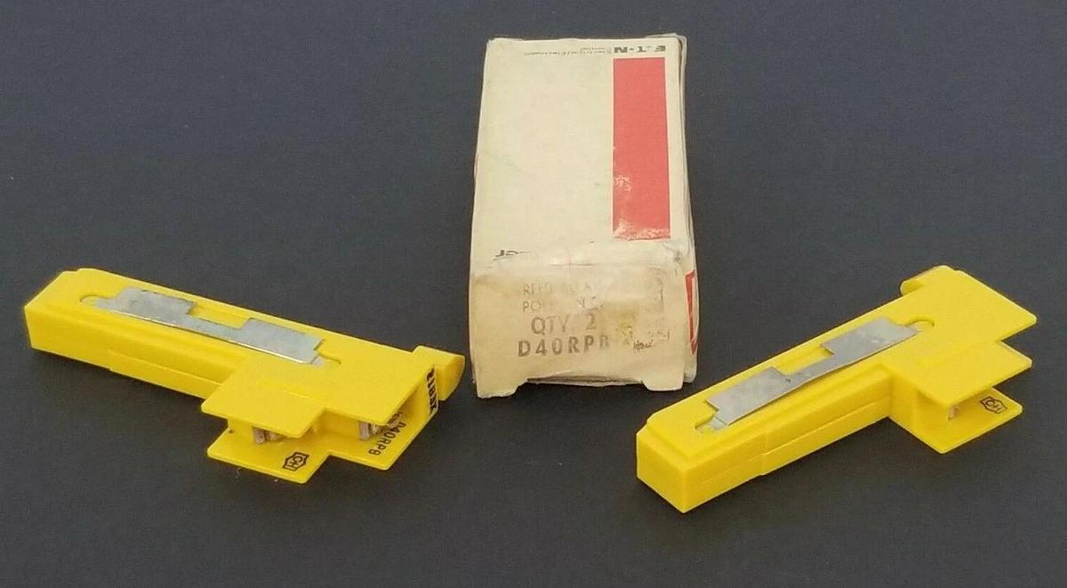Used BOX OF 2 NEW EATON CUTLER HAMMER D40RPB REED RELAYS 1 N.C