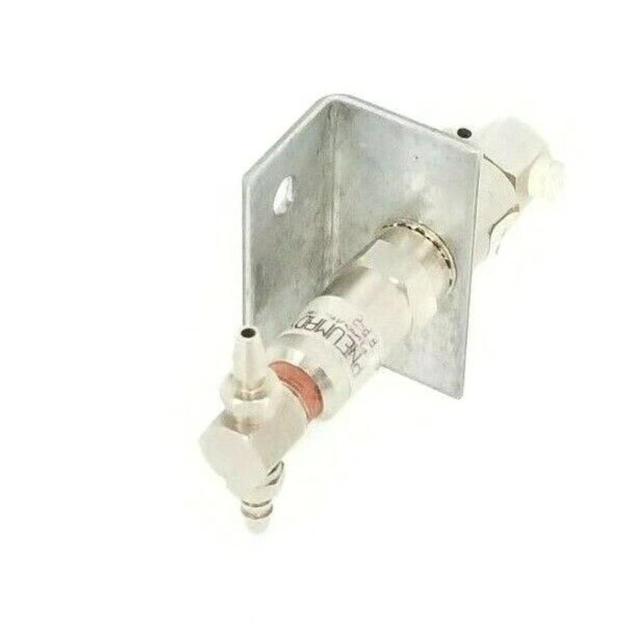 Used PNEUMADYNE S93-0325 FLOW CONTROL VALVE 593-0325 W/ AP-2 PILOT OPERATOR AP2