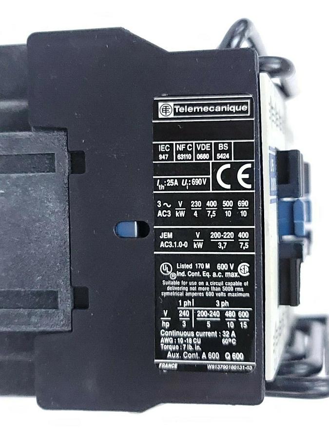 Used NIB TELEMECANIQUE LP5D1810BD3 REVERSING CONTACTOR 24VDC