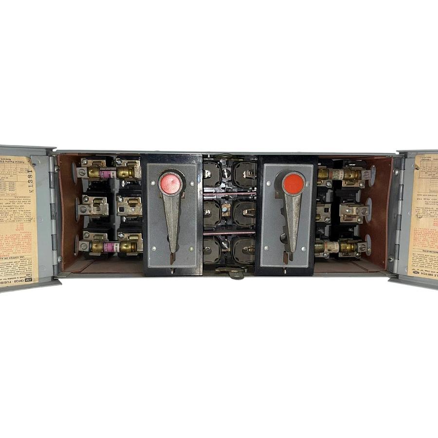 Used Sylvania FPE QMQB Busway Plug Disconnect Switch 30A 240V 3P Dual 3322R