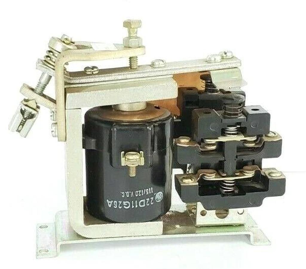 Used GENERAL ELECTRIC IC2820-A100BB3H RELAY 600V MAX. 10A