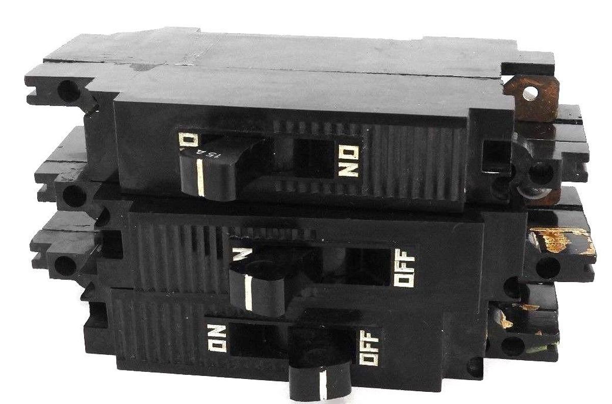 Used LOT OF 3 SQUARE D 992115 CIRCUIT BREAKERS 15AMP, 1POLE, 120VAC