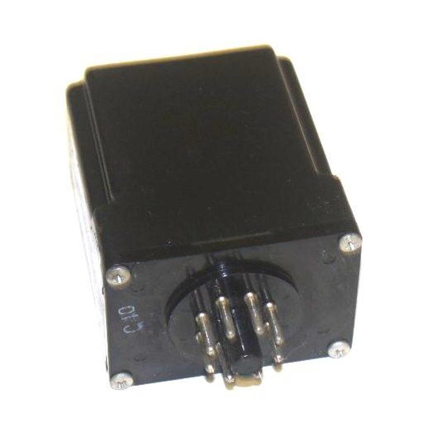 Used LINE MODEL VTL RELAY, TIME: .2-1 SEC, 10 AMP AT 115 VAC