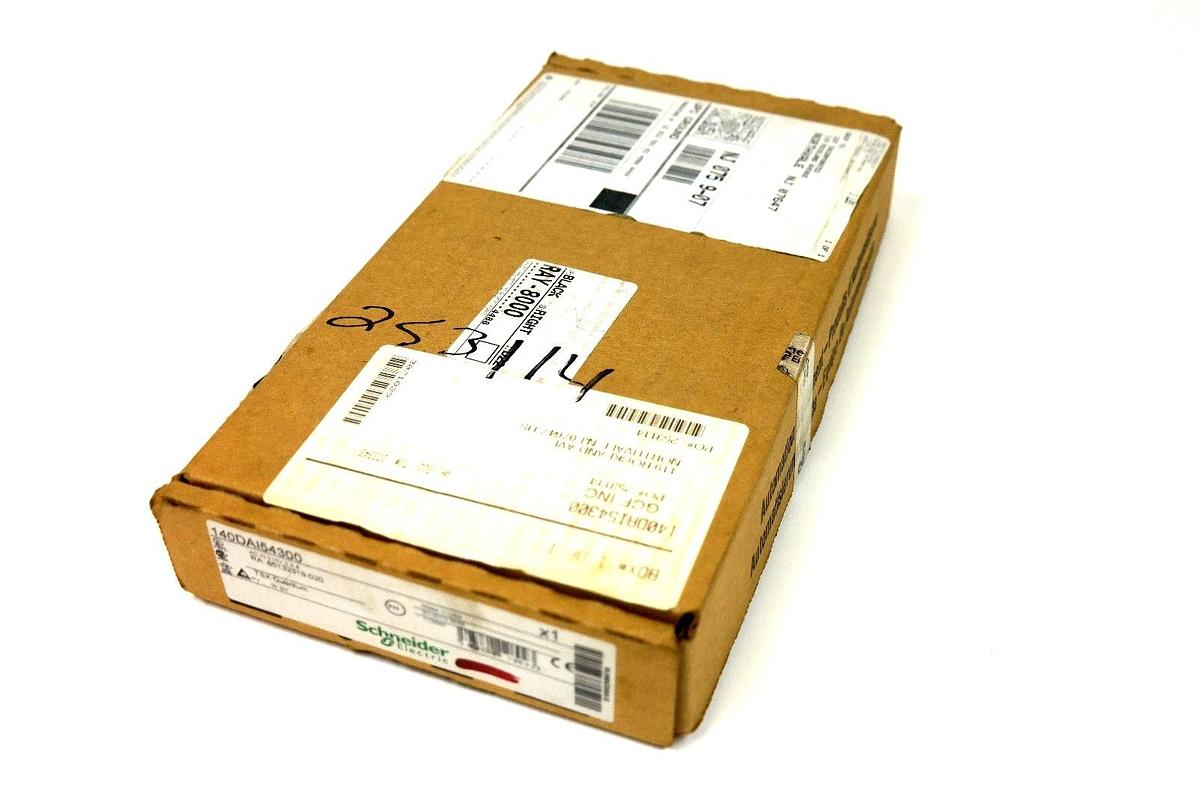 Used SCHNEIDER ELECTRIC 140DAI54300 TSX QUANTUM AC IN 115V 2 X 9 MODULE 140-DAI-543-0