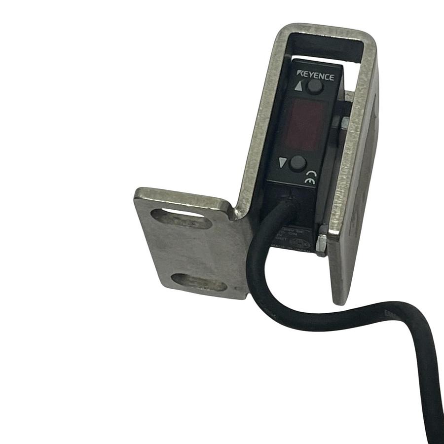Used Keyence Laser Sensor Kit: LV-21AP Amplifier, LV-H32 Head, GV-H45 Sensor/Bracket