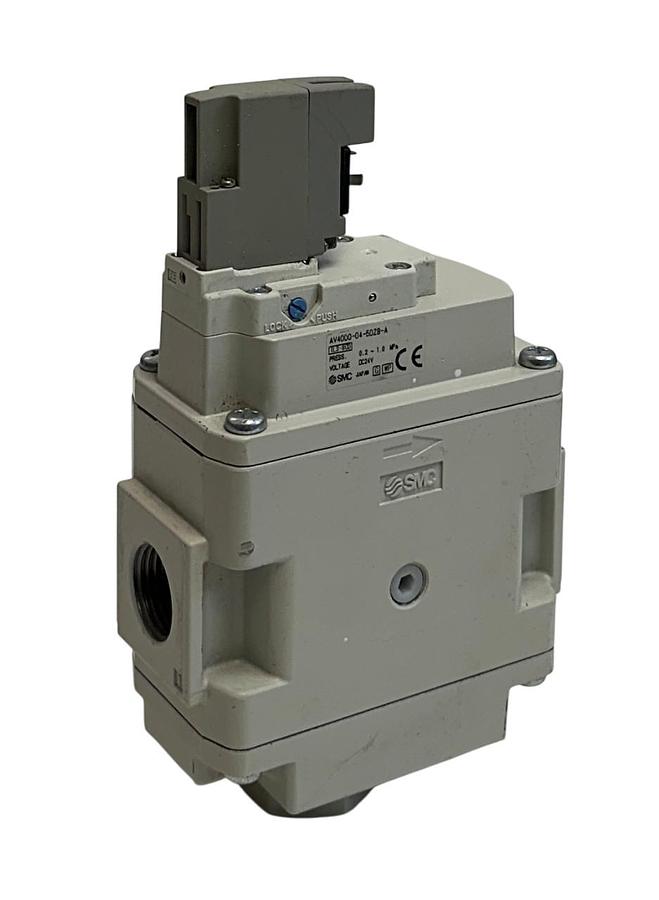 Used SMC AV4000-04-5DZB-A / AV4000045DZBA SOFT START-UP VALVE 24VDC SOLENOID USNP