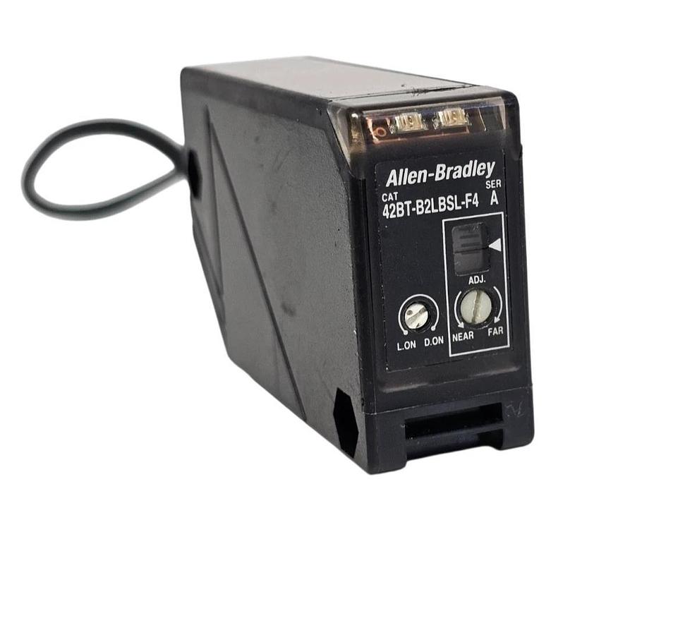 Used ALLEN BRADLEY 42BT-B2LBSL-F4 LONG RANGE BGS SENSOR 42BTB2LBSLF4 SER. A