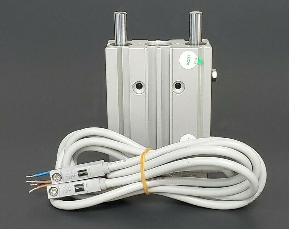 Used NEW CKD STGB-1640 CYLINDER STGB1640 W/ TWO T2YH REED SWITCHES