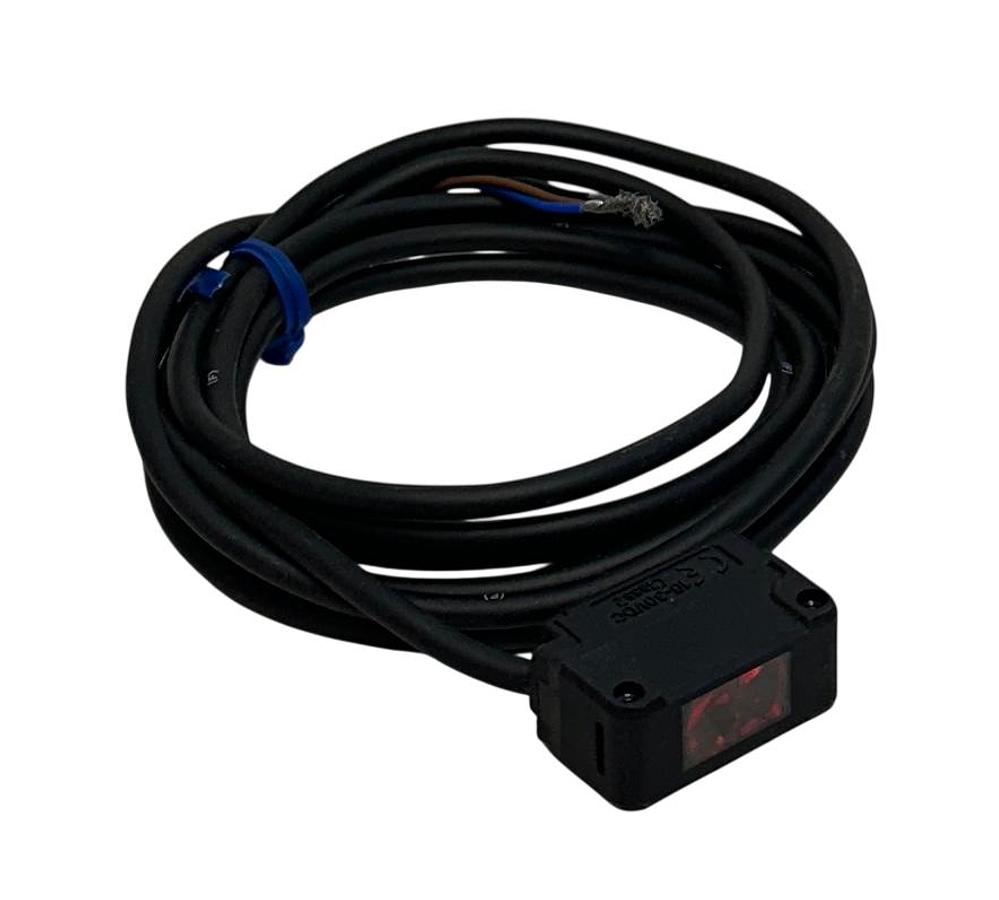 Used KEYENCE PZ-G101N / PZG101N Square Reflective Sensor 10-30VDC RED LED 200mm NSNP