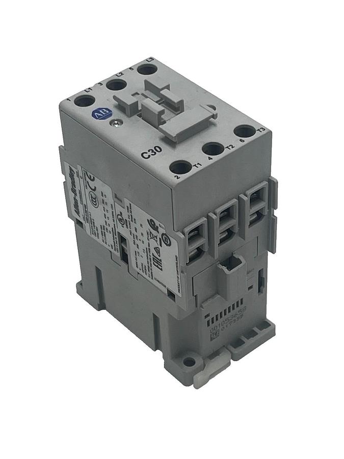Allen Bradley 100-C30D00 /C IEC Contactor 30A 600V 120VAC COIL 100-C30*00 NSNP