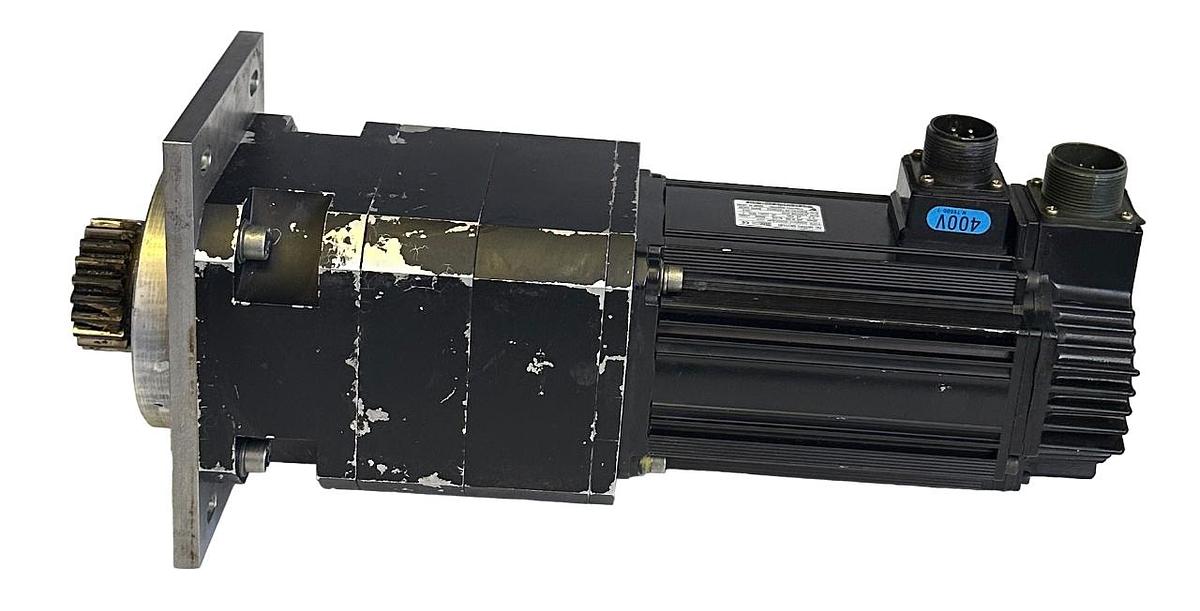 Used YASKAWA SGMSH-20DCA6F-OY / SGMSH20DCA6FOY AC SERVO MOTOR W/ SPL120/2 GEARBOX