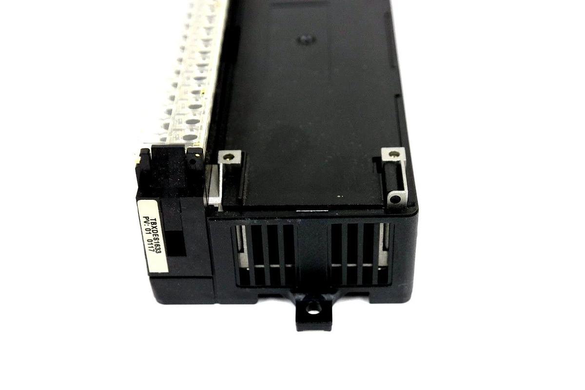 Used NIB SCHNEIDER AUTOMATION TBXDES1633 INPUT TBX7 SOCK. 16I 48VDC TBX-DES-1633