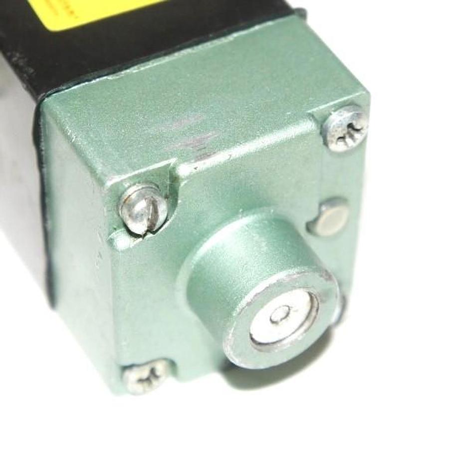 Used NUMATICS 152SS500K SOLENOID VALVE WITH 228-690 B COIL, 100-120 V, 50/60 HZ