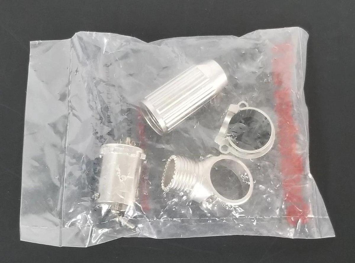 Used LOT OF 5 NEW SWITCHCRAFT XLR SER. R3MZ RIGHT ANGLE PLUG CONNECTORS 3-PIN MALE