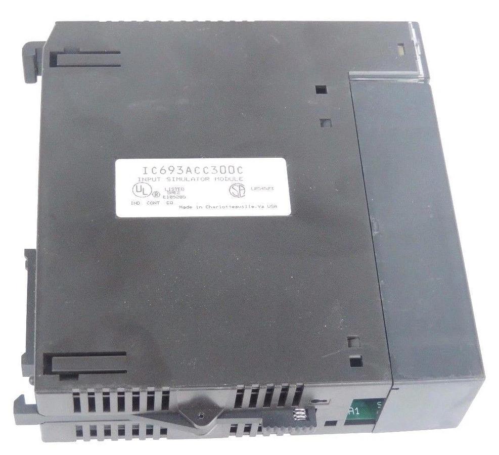 Used GE FANUC IC693ACC300C INPUT SIMULATOR MODULE
