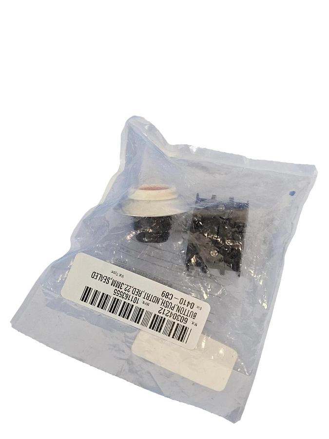 Used NEW SCHMERSAL 101163555 PUSHBUTTON MOMENTARY NDTRT