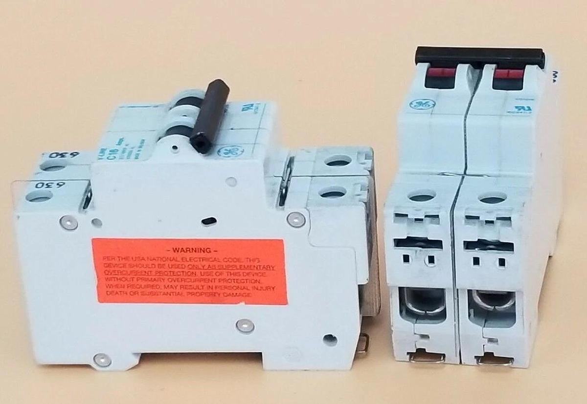 Used LOT OF 2 GENERAL ELECTRIC V07216 CIRCUIT BREAKERS 277/480VAC V-LINE 16A C16