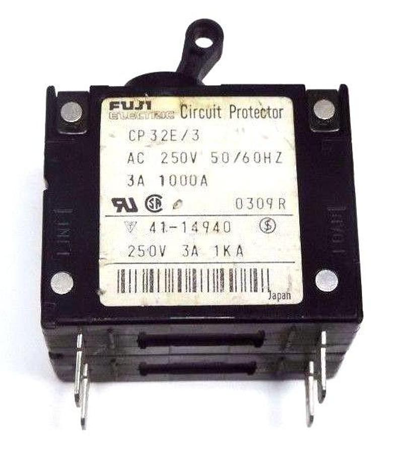 Used LOT OF 3 FUJI ELECTRIC CP32E/3 CIRCUIT PROTECTORS 250VAC, 50/60HZ, 3A, CP32E1