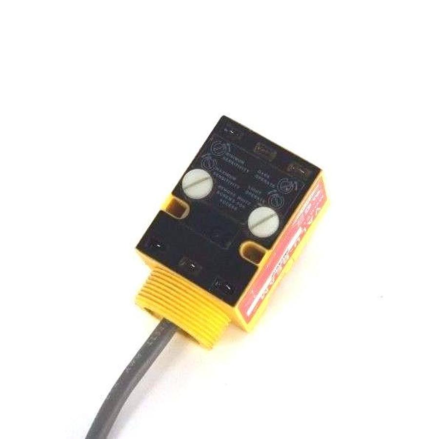 Used BANNER SM2A912F VALUE BEAM GLASS FIBER OPTIC SCANNER 24-250VAC 50/60HZ 20" CORD