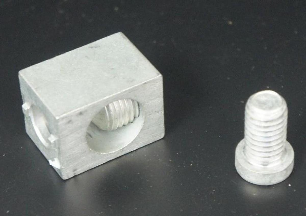 Used NEW WESTINGHOUSE 672B202G01 TERMINAL ASSEMBLY