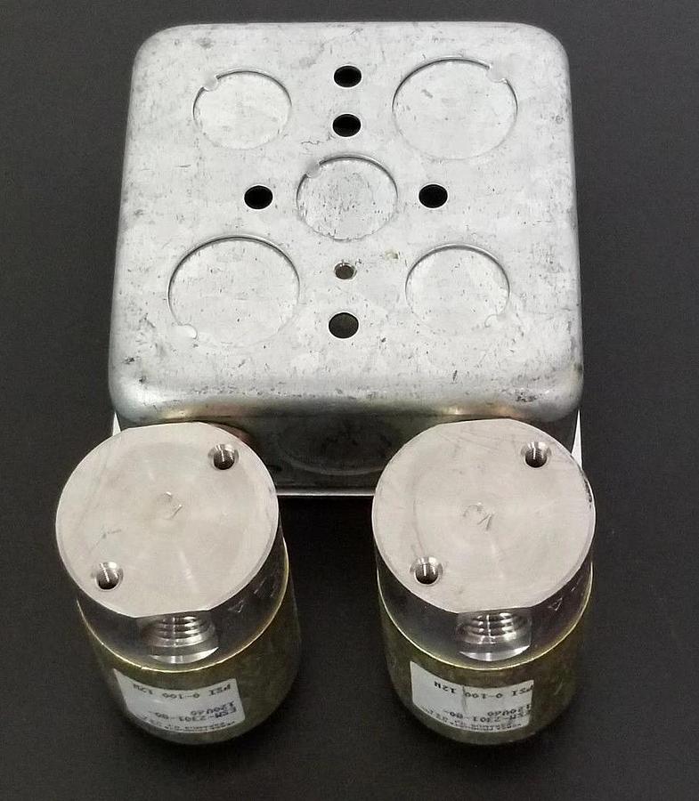 Used LOT OF 2 VERSA ESM-2301-80-120V60 SOLENOID VALVES W/ CABLE HOUSING