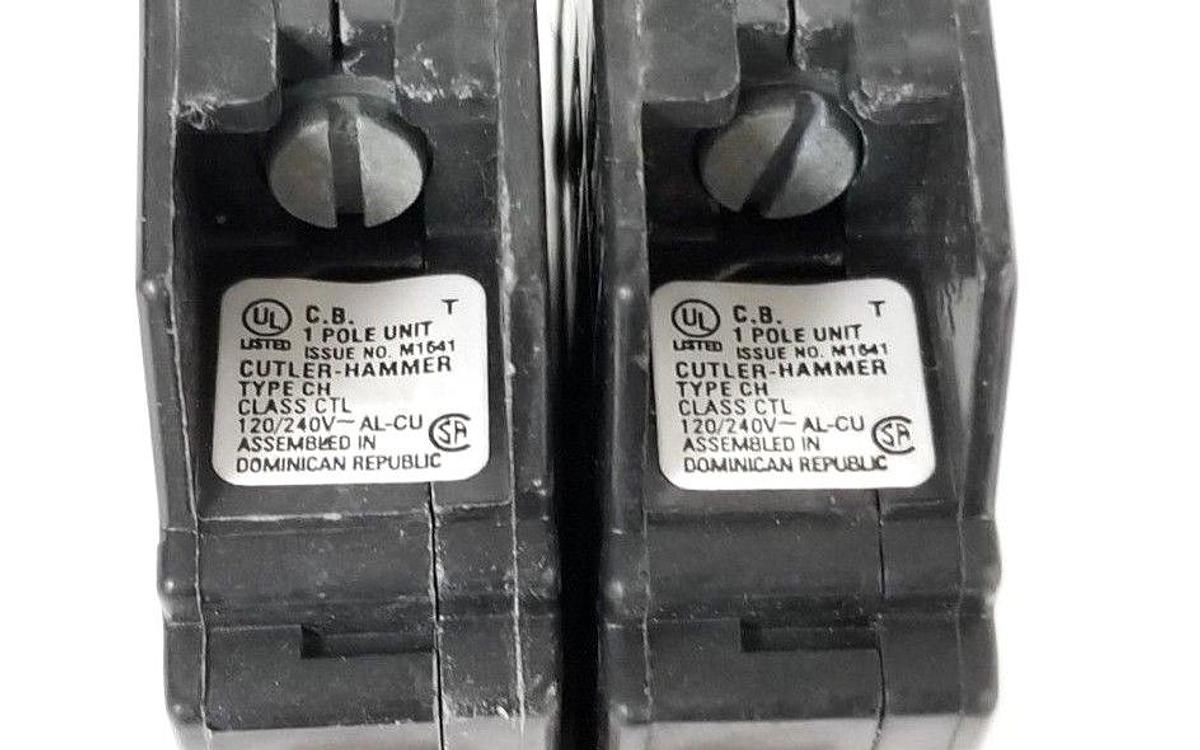 Used LOT OF 2 NEW CUTLER HAMMER CH115 CIRCUIT BREAKERS 15A 120/240V