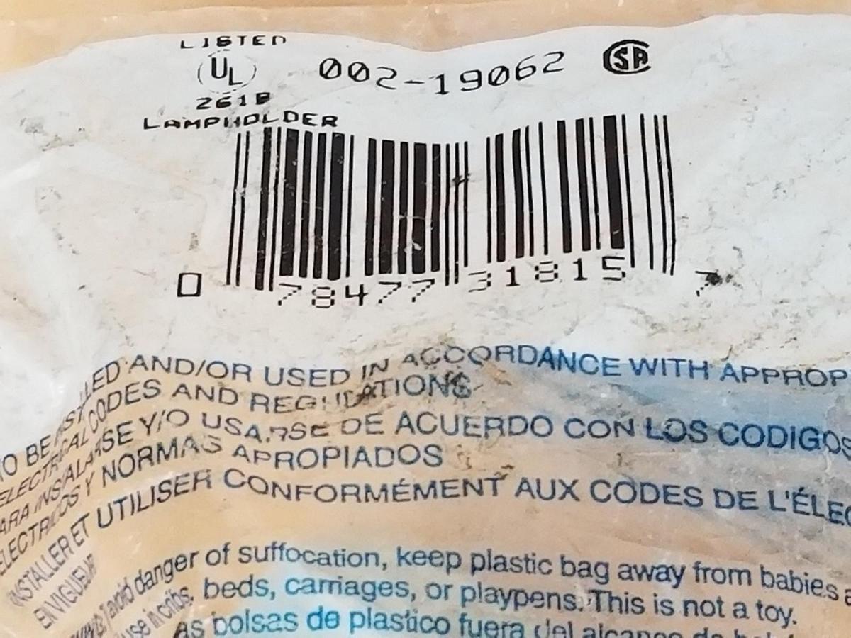 NEW LEVITON 002-19062 LAMPHOLDER PORCELAIN CLEAT TYPE 650W 250V, 00219062