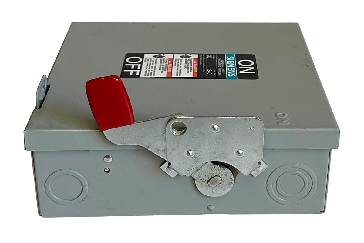 Used NEW SIEMENS GNF321 ENCLOSED GENERAL DUTY SAFETY SWITCH 30A 3P 240VAC