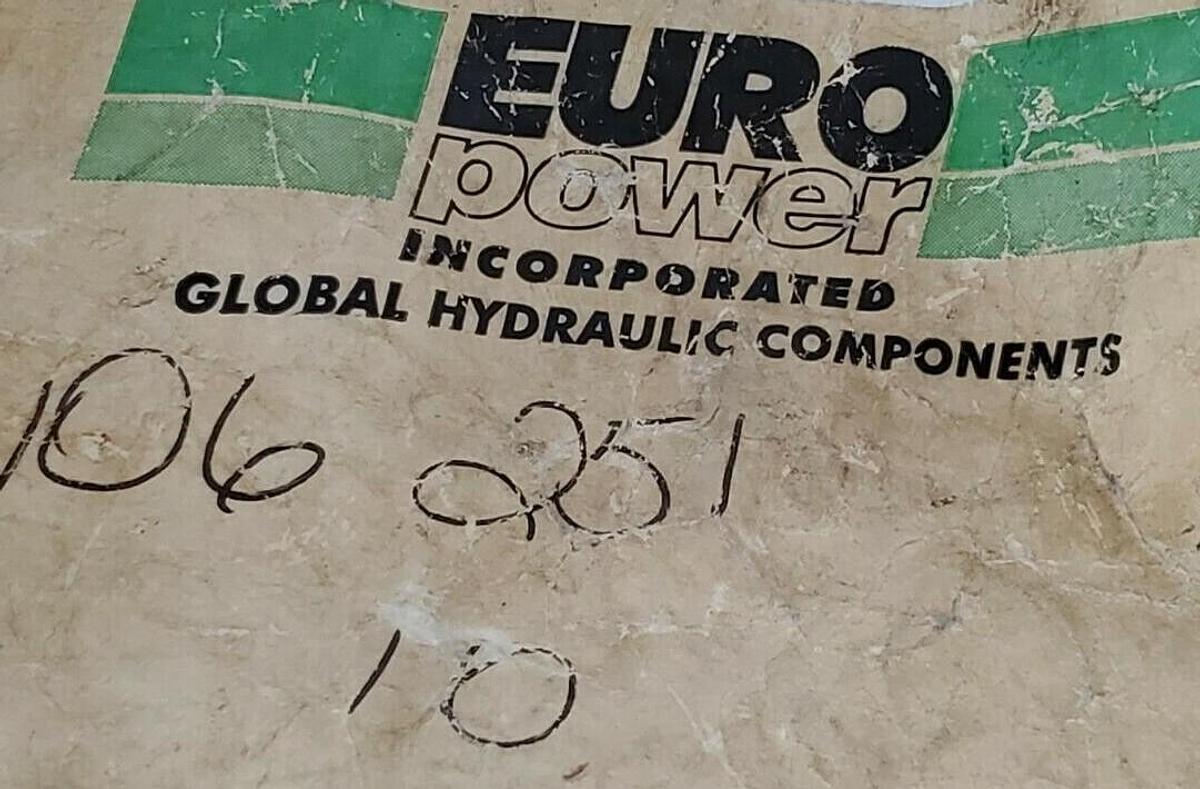Used LOT OF 10 NEW VOSS EURO POWER 106-251 FITTINGS, SERIES L, 18MM OD, 106251