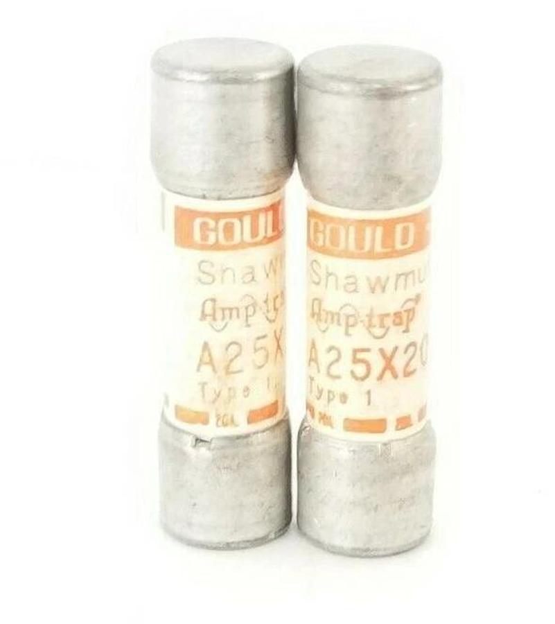 Used LOT OF 2 GOULD SHAWMUT A25X20 AMP-TRAP FUSES TYPE 1, 20AMP