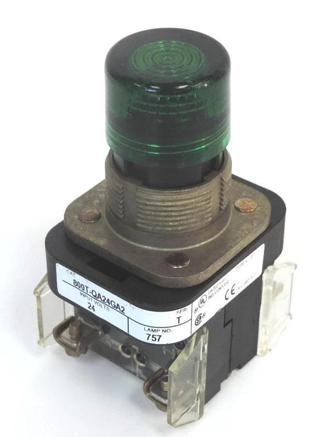 Used ALLEN BRADLEY 800T-QA24GA2 PUSHBUTTON 800TQA24GA2 SER. T W/ 800T-XA2 SER. D